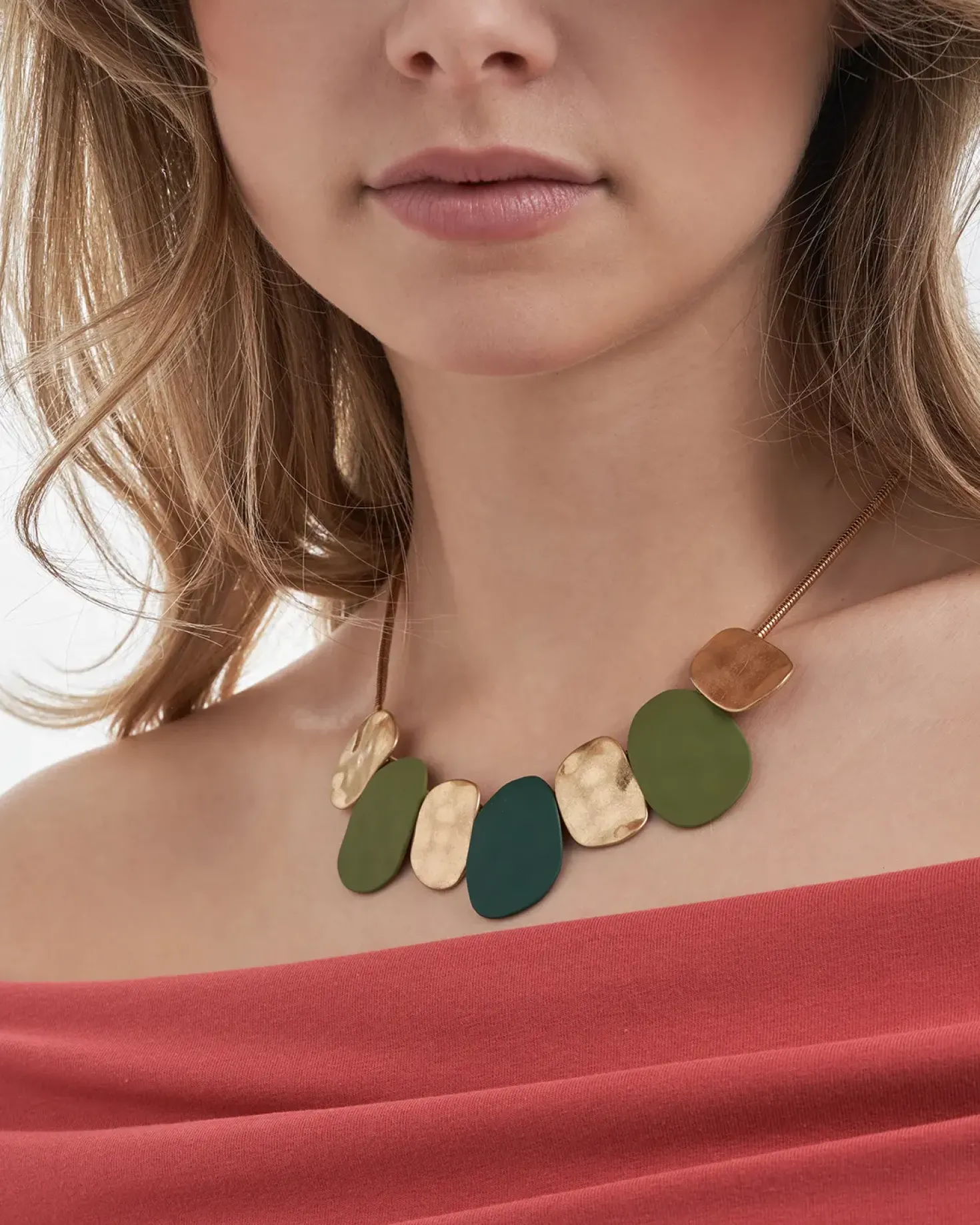 Kette - Serene Elegance