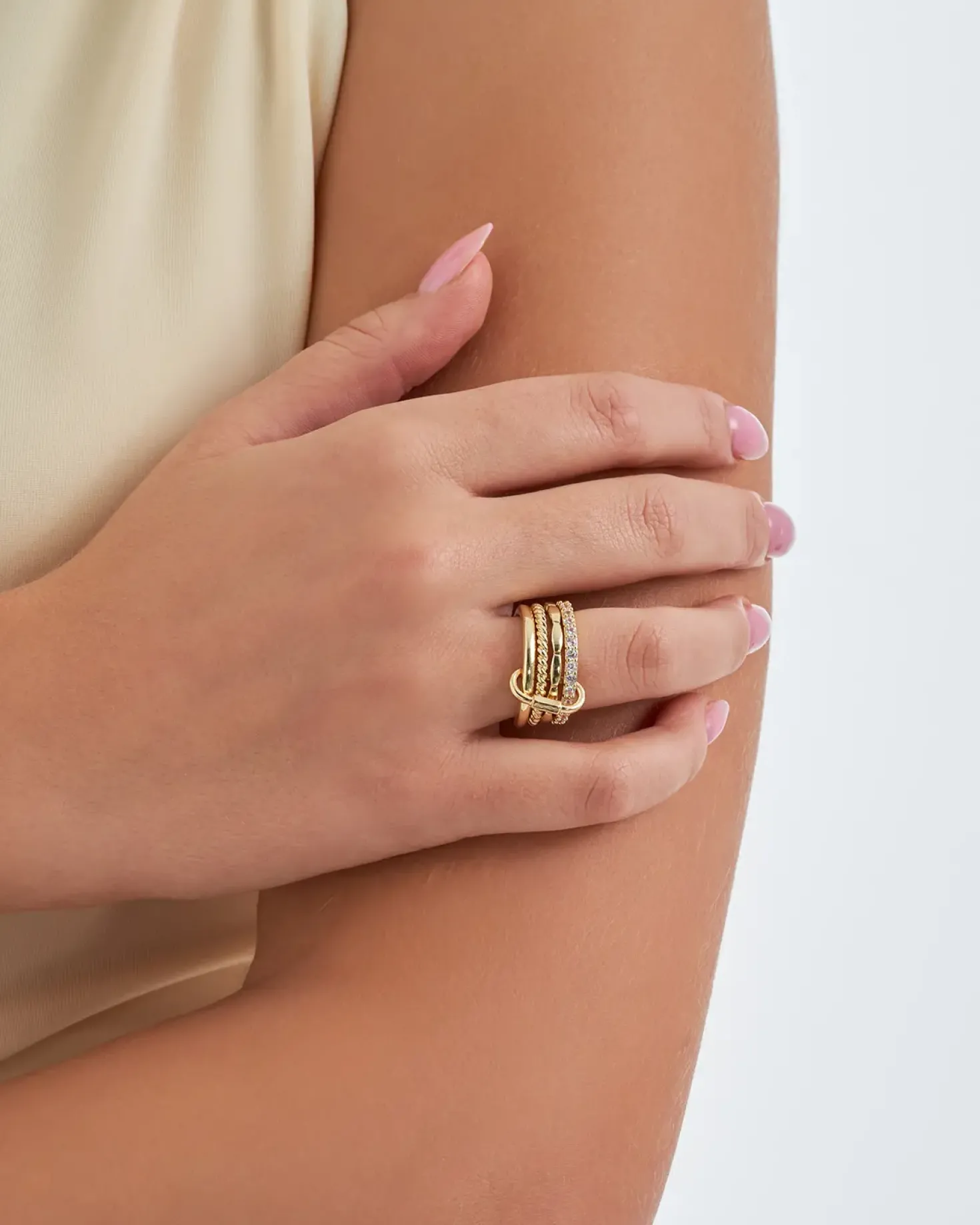 Ring - Golden Pick