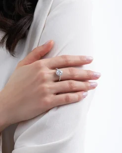 Ring - Oval Cubic Zirkonia